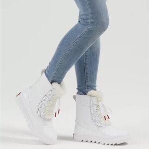 Sorel Joan of Arc White Winter Boots with Fur Lining NEW
